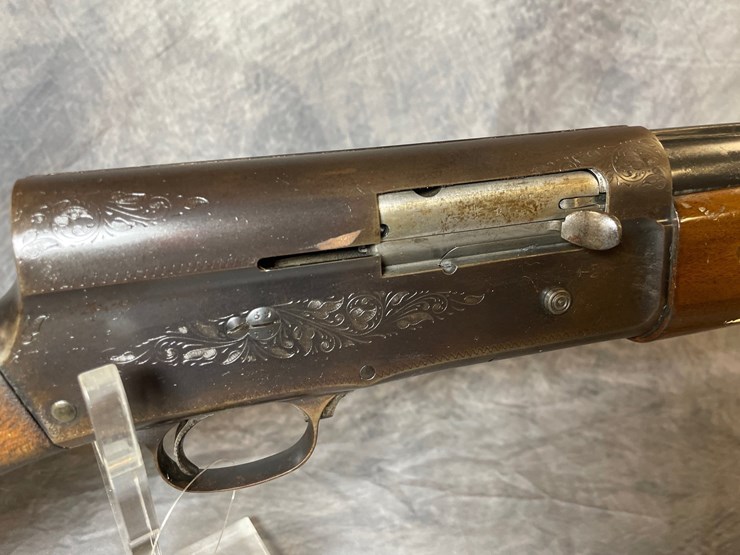 #3057-•-browning-auto-5-light-twelve,-12-ga.-shotgun,-sn:-298999-image-12
