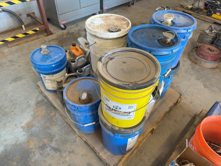 quantity-of-assorted-oils-image-3