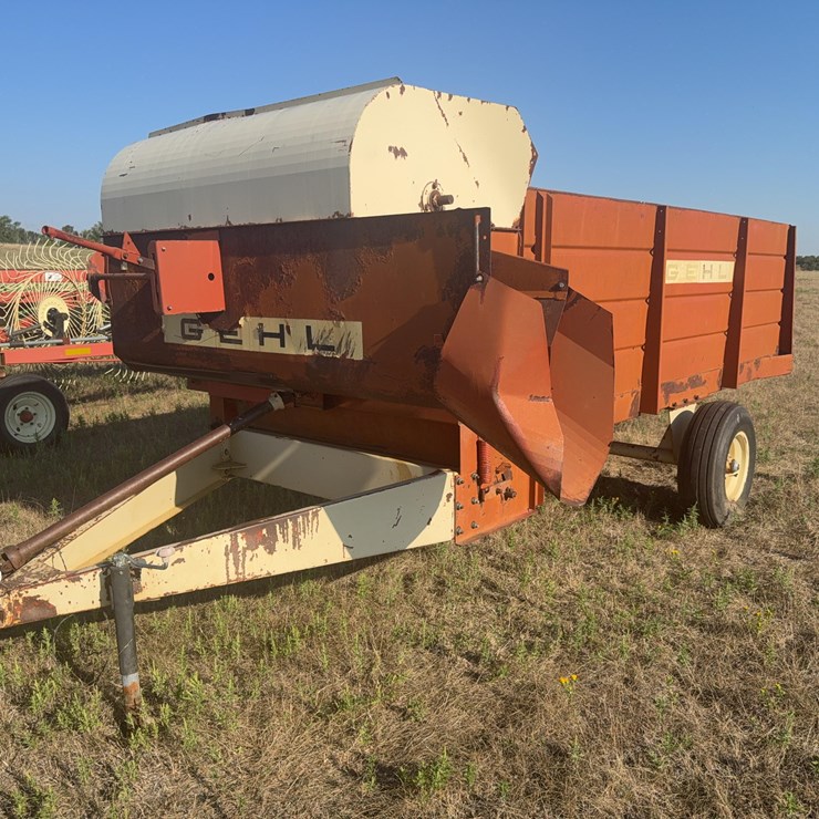 Gehl Feeder Box