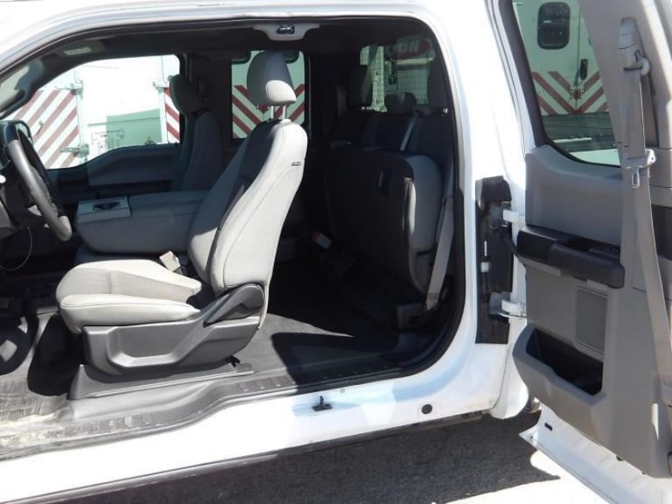 2018-ford-f150-image-13