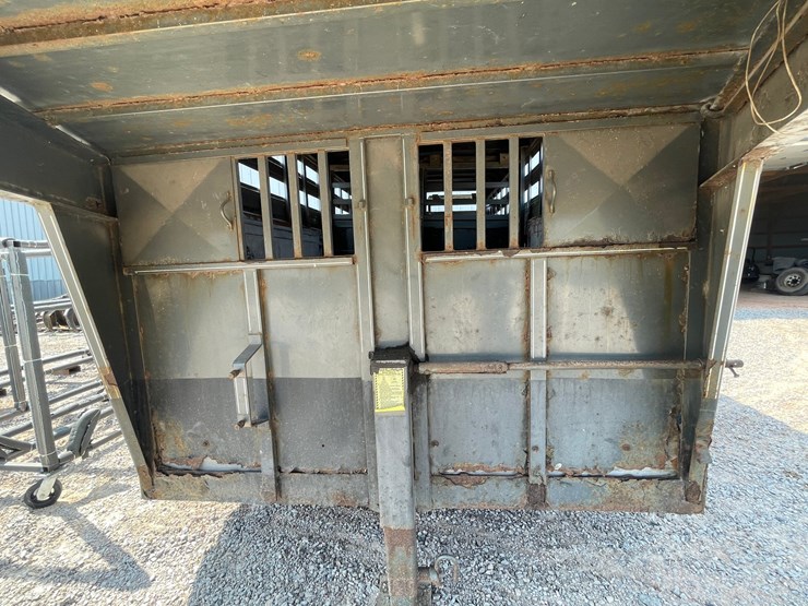 #2081-•-travelite-18'-gooseneck-cattle-trailer-(no-title)-image-20