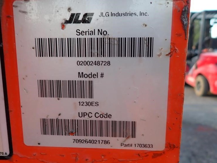 2015-jlg-1230es-image-15