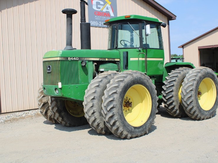 john-deere-8440-image-3