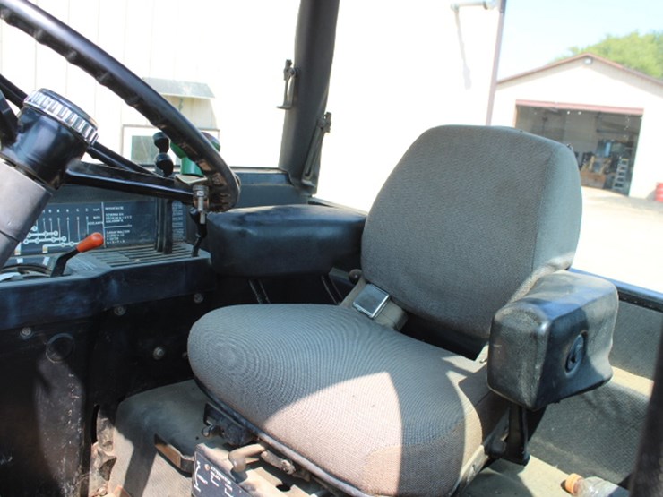john-deere-8440-image-36