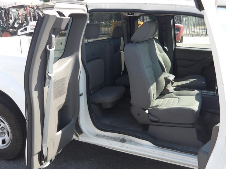 2017-nissan-frontier-image-9