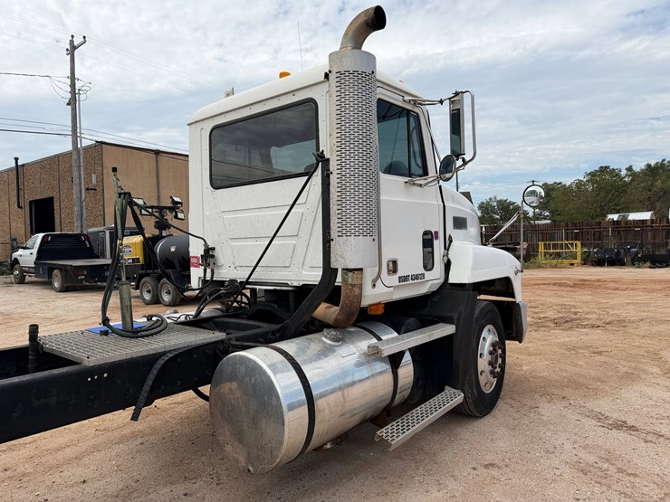 1992-mack-ch613-image-5
