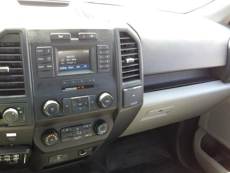 2017-ford-f150-xl-image-18
