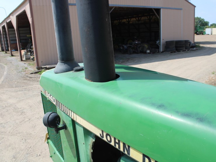 john-deere-8440-image-33