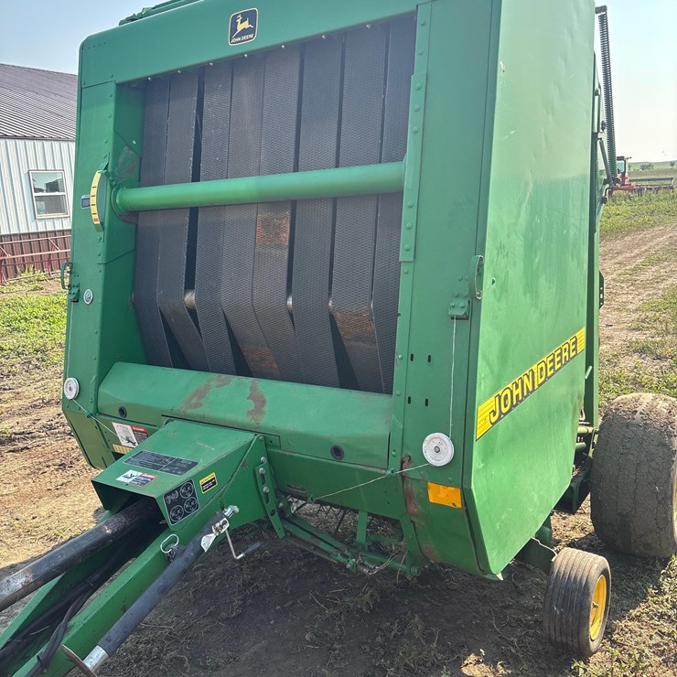 JOHN DEERE 566
