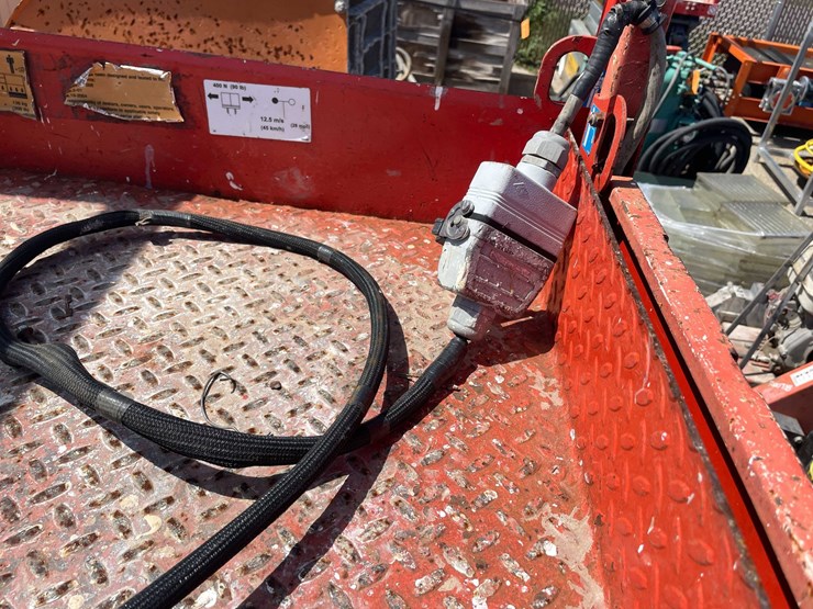#1621-•-skyjack-4632-scissor-lift-(o10)-image-29