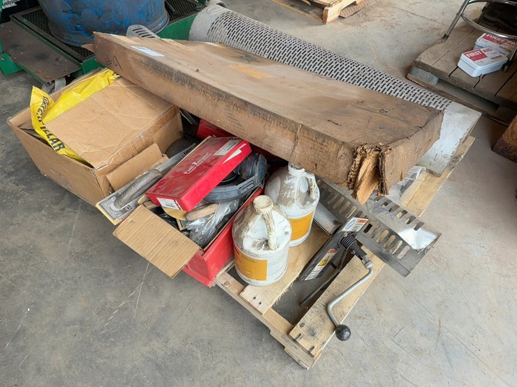 quantity-of-assorted-caterpillar-parts-image-1