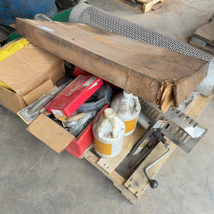 QUANTITY OF ASSORTED CATERPILLAR PARTS