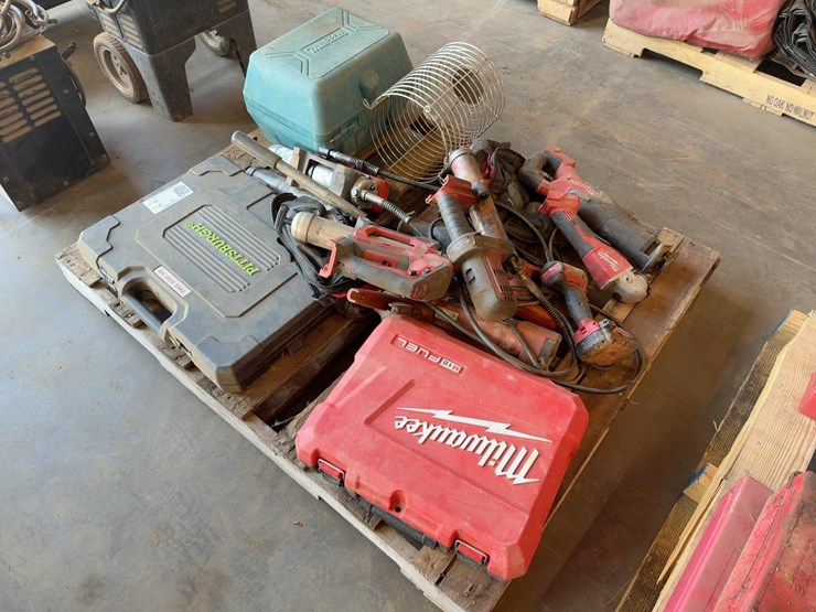 quantity-of-battery-powered-grease-guns-image-4