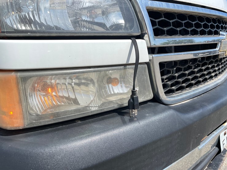 2003-chevrolet-silverado-3500-image-56