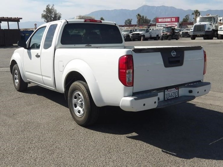 2017-nissan-frontier-image-4