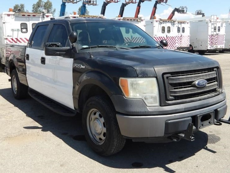 2014-ford-f150-xl-image-2