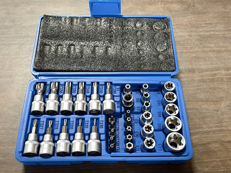 #8588-•-34-piece-torx-and-e-torx-set-(cw)-image-1