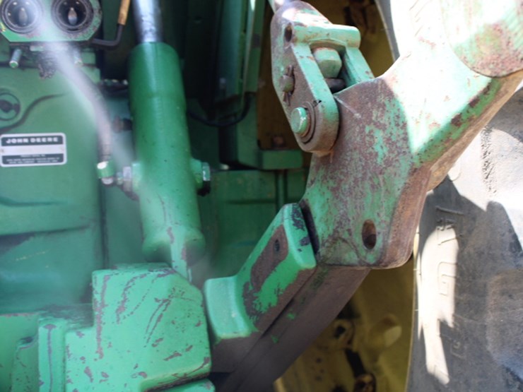 john-deere-8440-image-23