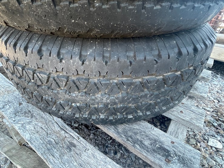 #2487-•-pallet-of-various-tires-image-9