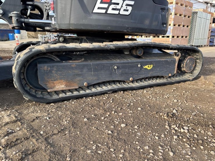 2021-bobcat-e26-image-22