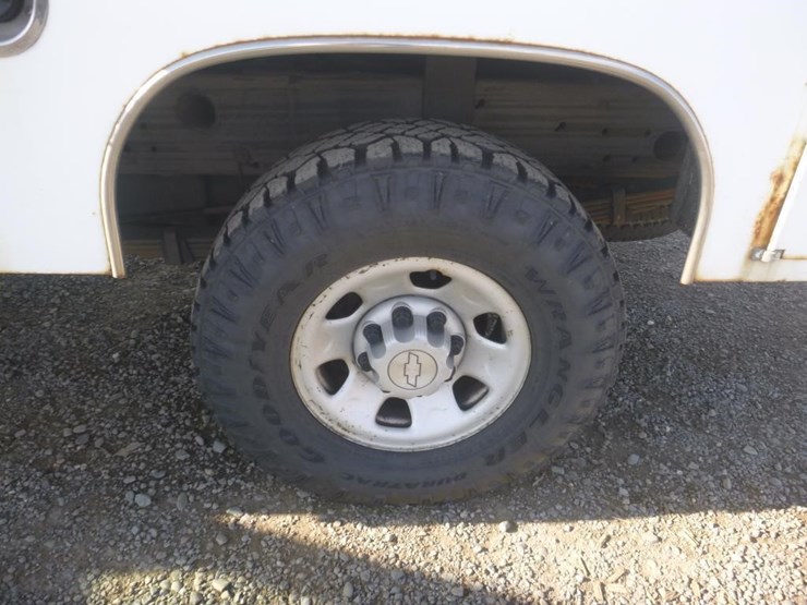 2009-chevrolet-3500hd-image-17