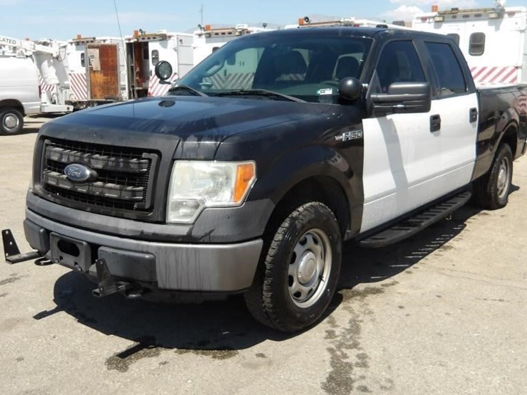 2014-ford-f150-xl-image-1