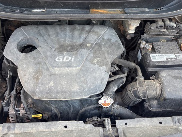 #826-•-2013-kia-rio-|-for-parts/repairs-image-10