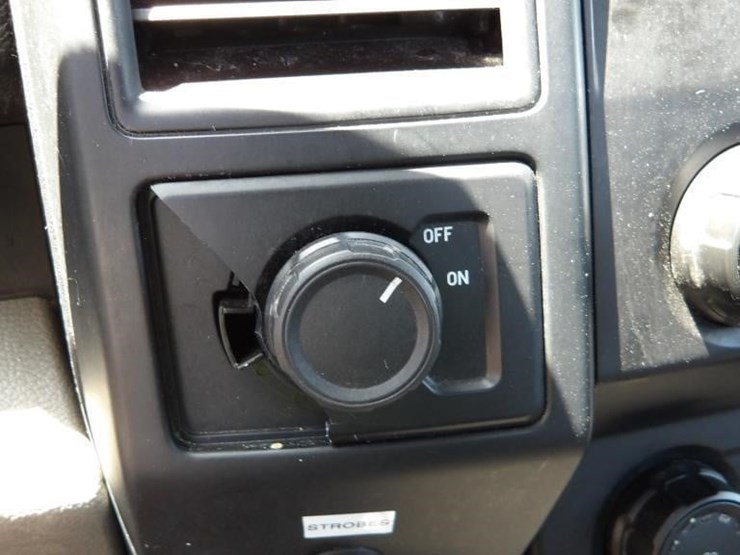 2017-ford-f150-xl-image-22