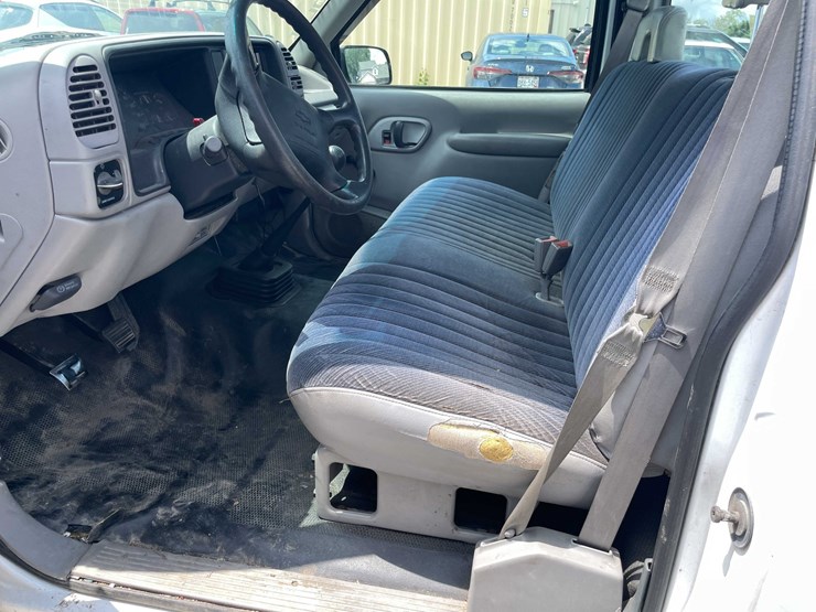 1996-chevrolet-silverado-1500-image-9