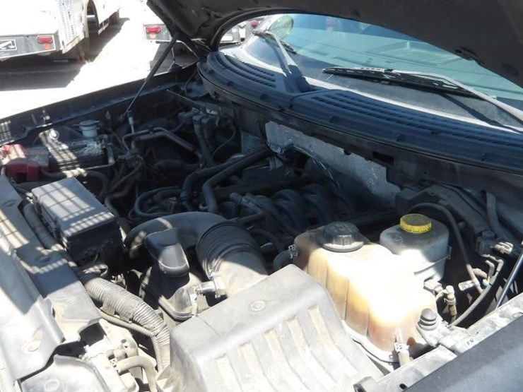 2014-ford-f150-xl-image-7
