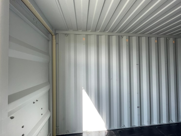 #1632-•-20'-shipping-container-(of)-image-11