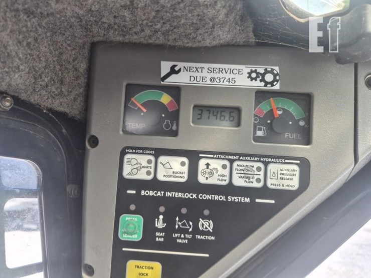2007-bobcat-t320-image-15