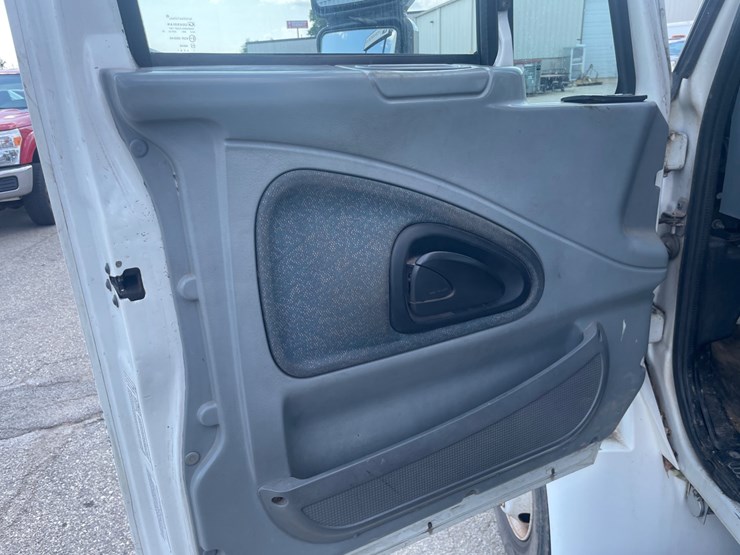 2003-international-durastar-4300-image-56