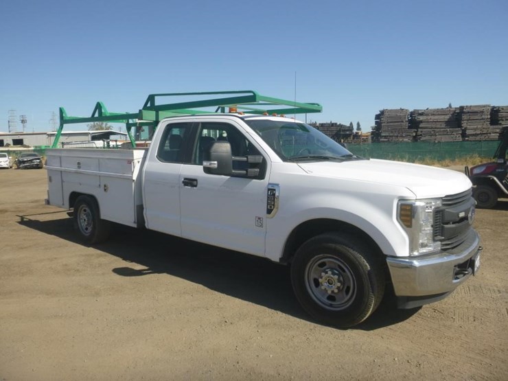 2018-ford-f350-image-2