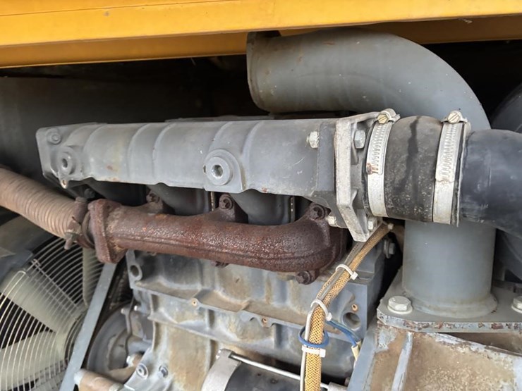 2002-atlas-copco-xas66-image-28