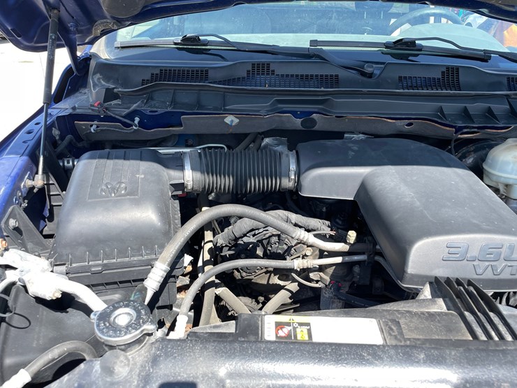 2015-dodge-ram-1500-image-38