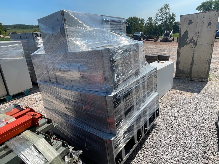 #2510-•-pallet-of-metal-rolling-file-cabinets-image-6