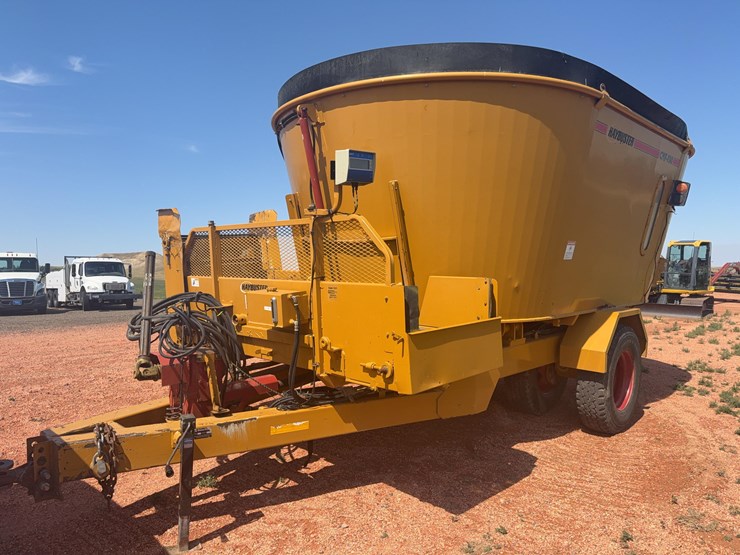 haybuster-bale-processor-image-13