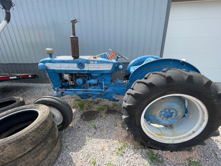 ford-3000-image-8