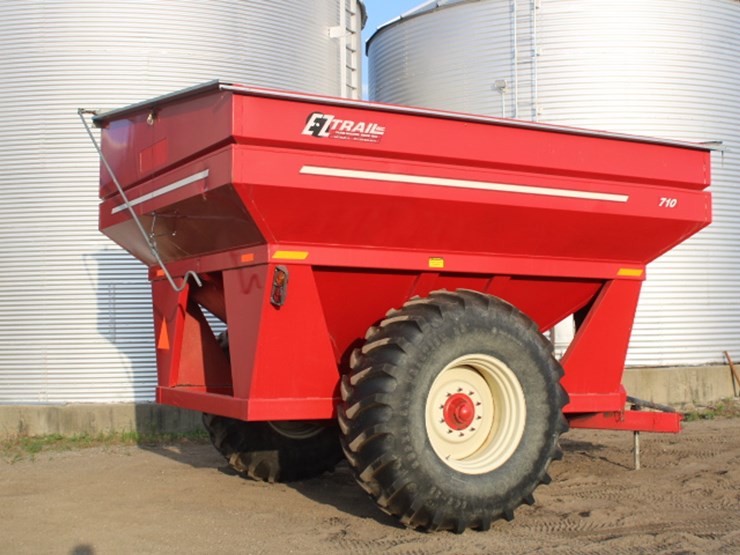 #5140-•-ez-trail-graincart-image-4