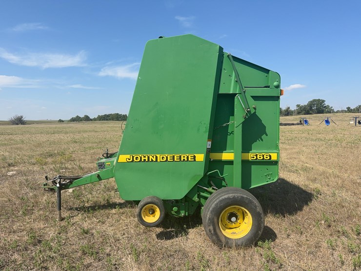 john-deere-566-image-7