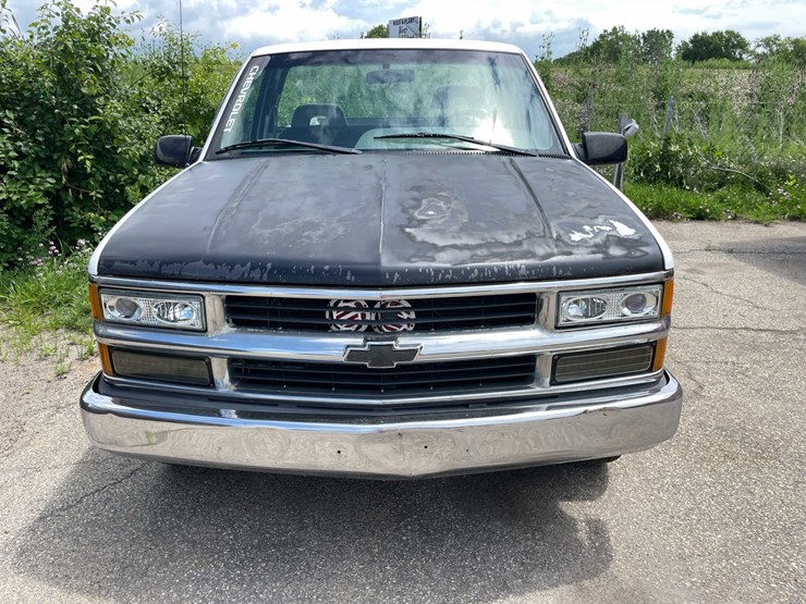 1996-chevrolet-silverado-1500-image-2