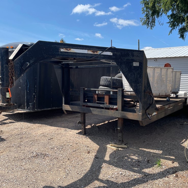 #1135 • 2002 Horse Creek Road Warrier 22' Tandem Axle Gooseneck Trailer (Has WI Title)