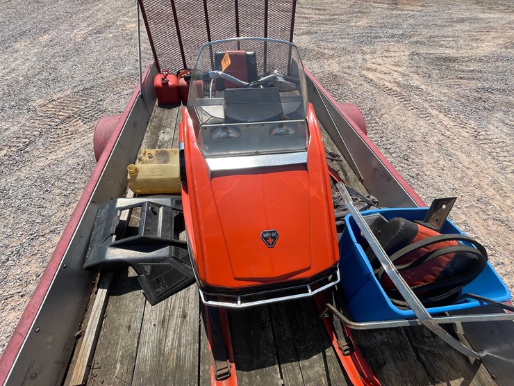 #2498-•-moto-ski-capri-399-vintage-snowmobile-image-2