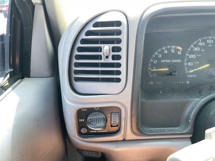 1996-chevrolet-silverado-1500-image-15