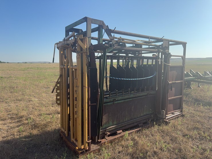 cattle-working-chute-image-4