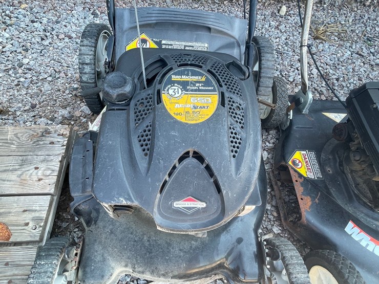 #2483-•-(3)-push-mowers-image-12