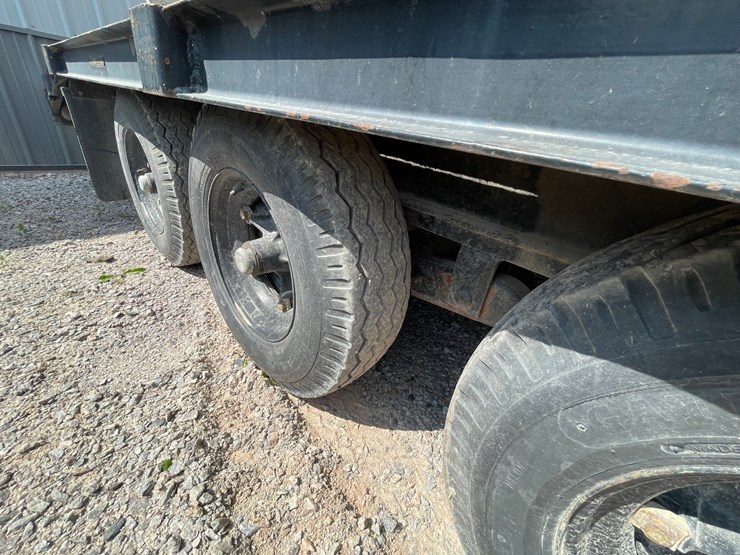 #2087-•-seed-tender-on-tri-axle-trailer-(no-title)-image-20