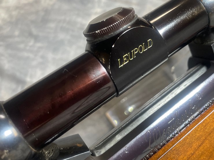 #3038-•-weatherby-mark-v-deluxe,-300-wby-mag-cal.-rifle,-sn:-h63497-image-14