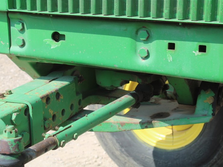 john-deere-4040-image-12